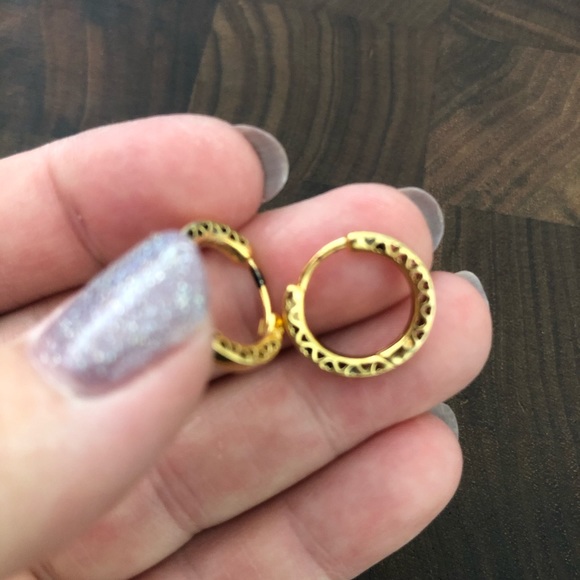 2 pair Pandora Shine Hearts of Pandora hoops - Picture 3 of 4